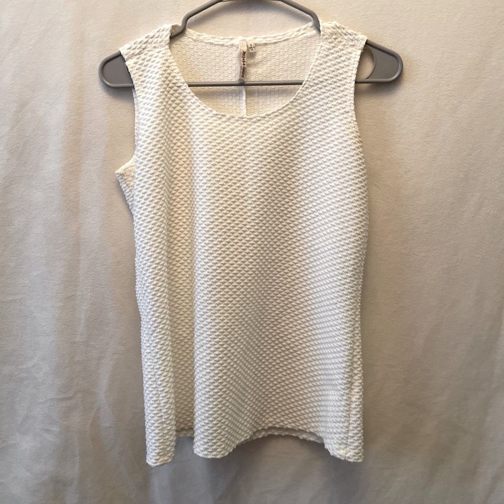 White tank